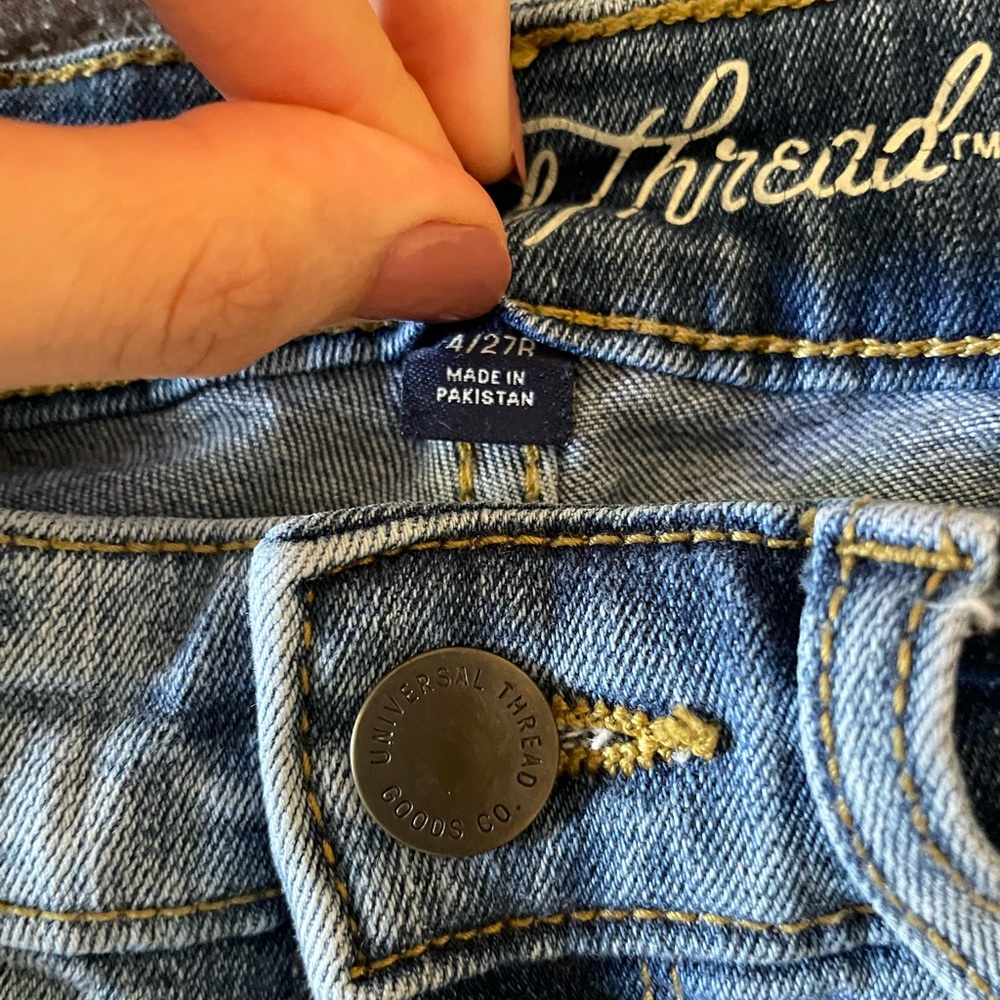 Universal Thread Bermuda shorts - Picture 8 of 9